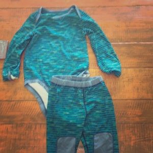 Gently worn capilene patagonia baelayer set